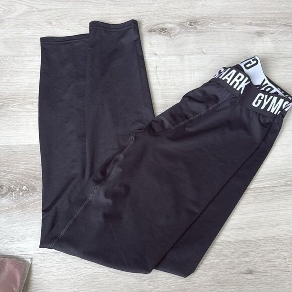 GYMSHARK ELEMENT BASELAYER LEGGINGS
Compression Fit Black Small New without pckg - Picture 4 of 5